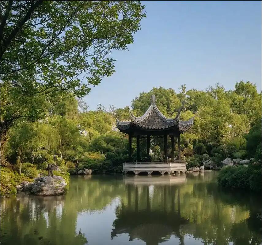 鸡西鸡冠离开土建有限公司